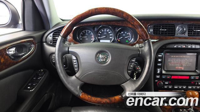 Jaguar XJ-8 2005 — photo 13