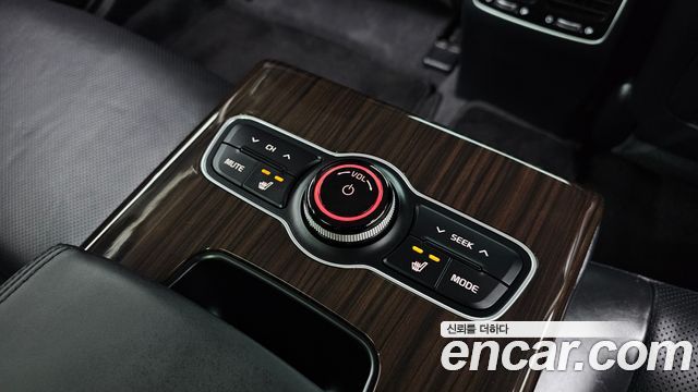 Kia K7 2015 — photo 30