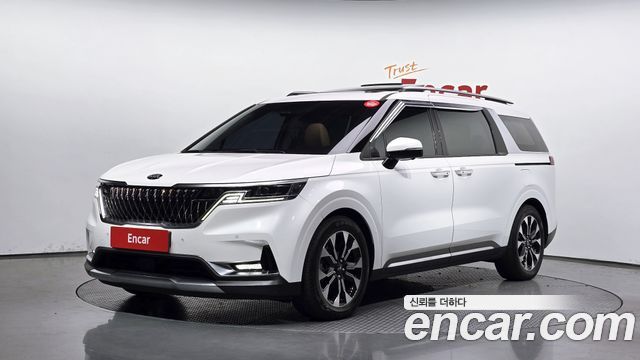 Kia Canival 2021 — photo 1