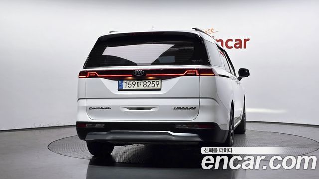 Kia Canival 2021 — photo 4