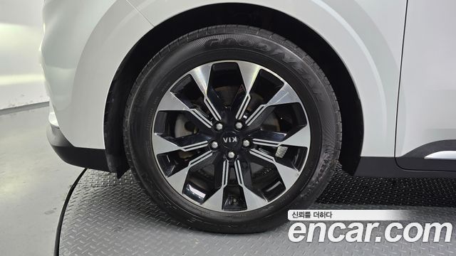 Kia Canival 2021 — photo 5