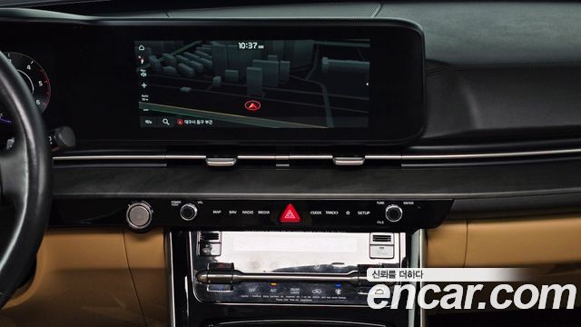 Kia Canival 2021 — photo 17