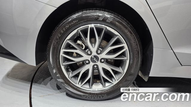 Kia K5 2023 — photo 5