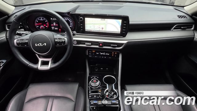 Kia K5 2023 — photo 10