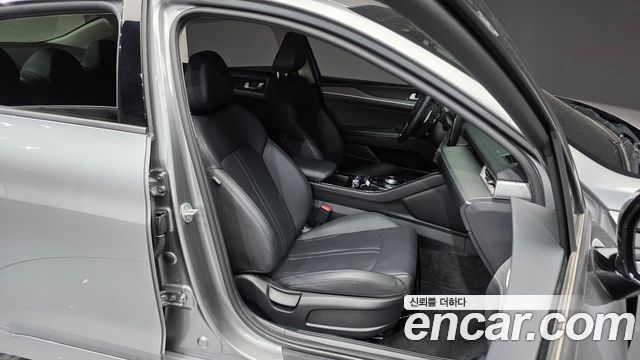 Kia K5 2023 — photo 16