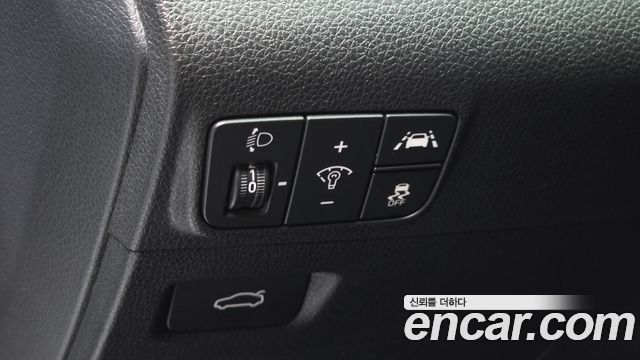 Kia K5 2023 — photo 28