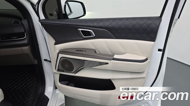 Kia Canival 2025 — photo 15