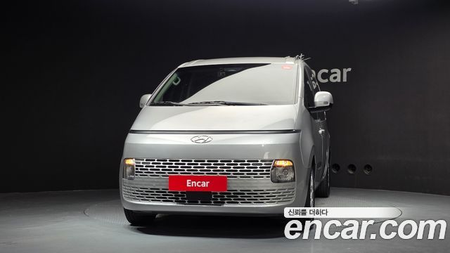 Hyundai Staria 2022 — photo 3