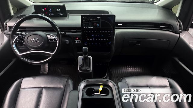 Hyundai Staria 2022 — photo 10