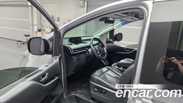 Hyundai Staria 2022 — photo 13