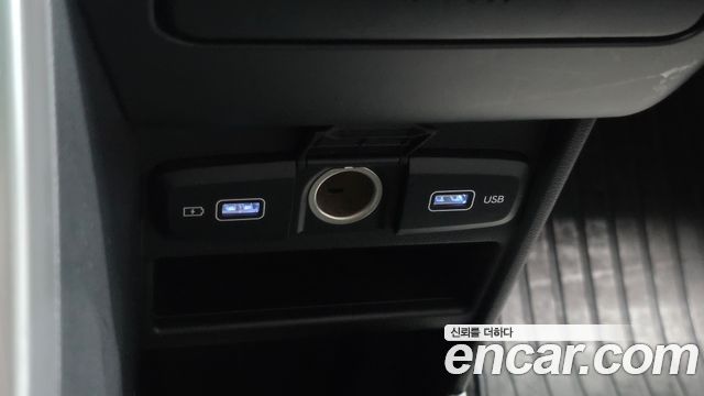 Hyundai Staria 2022 — photo 18