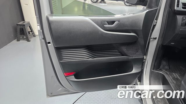 Hyundai Staria 2022 — photo 14
