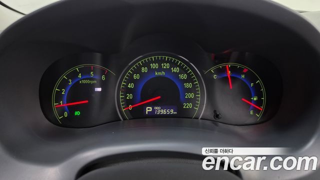 Kia Canival 2011 — photo 11