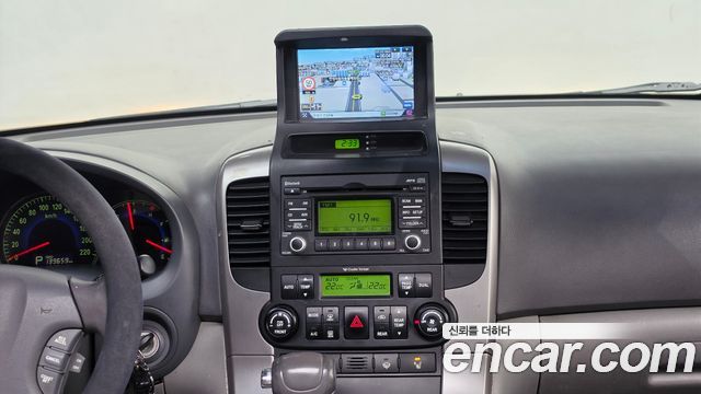 Kia Canival 2011 — photo 18