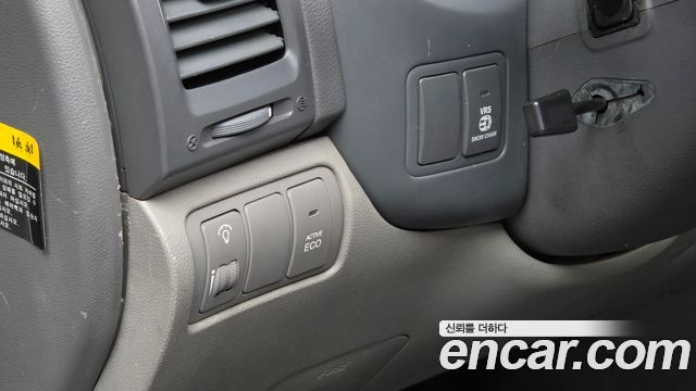 Kia Canival 2011 — photo 23
