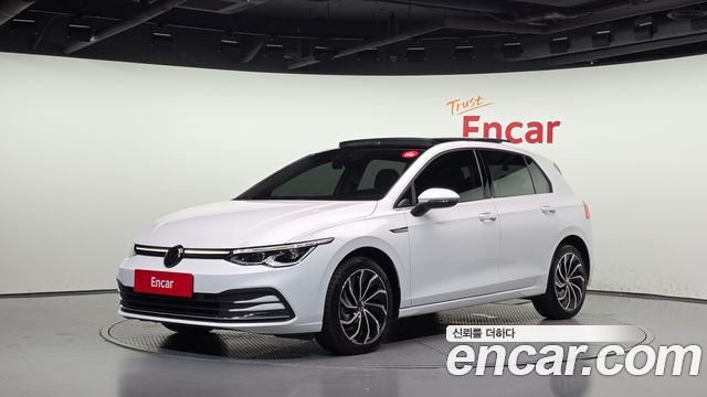 Volkswagen Golf 2022 — photo 1