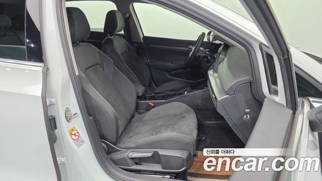 Volkswagen Golf 2022 — photo 11