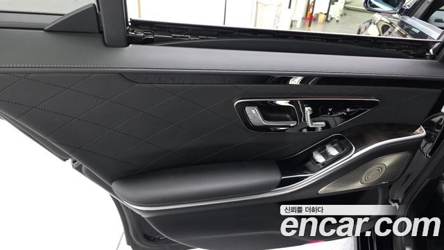 Mercedes-Benz S-Class 2021 — photo 15