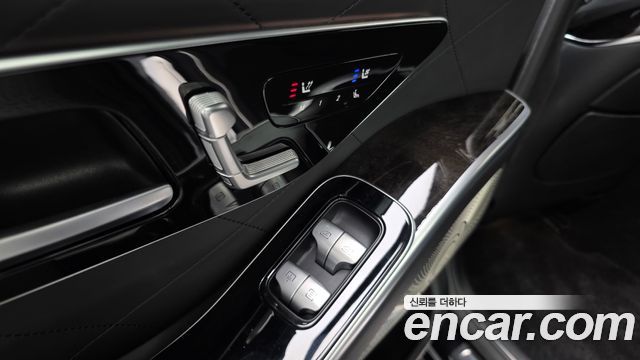 Mercedes-Benz S-Class 2021 — photo 32