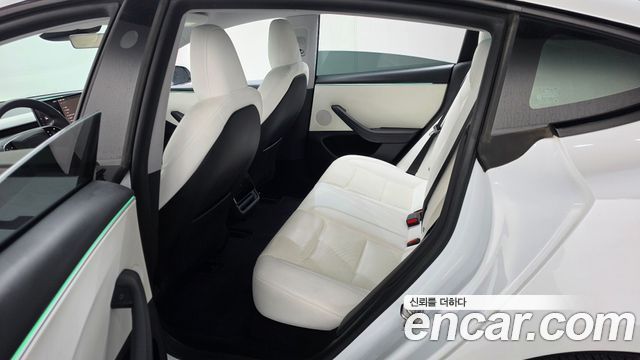 Tesla Model 3 2024 — photo 12