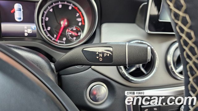 Mercedes-Benz CLA-Class 2018 — photo 9