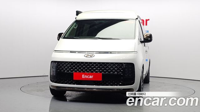 Hyundai Staria 2023 — photo 3