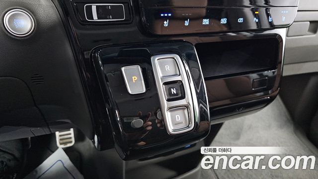 Hyundai Staria 2023 — photo 12