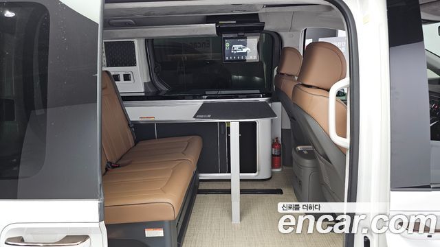 Hyundai Staria 2023 — photo 13