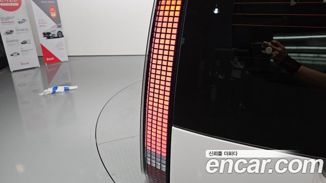 Hyundai Staria 2023 — photo 9