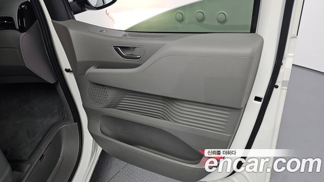 Hyundai Staria 2023 — photo 15