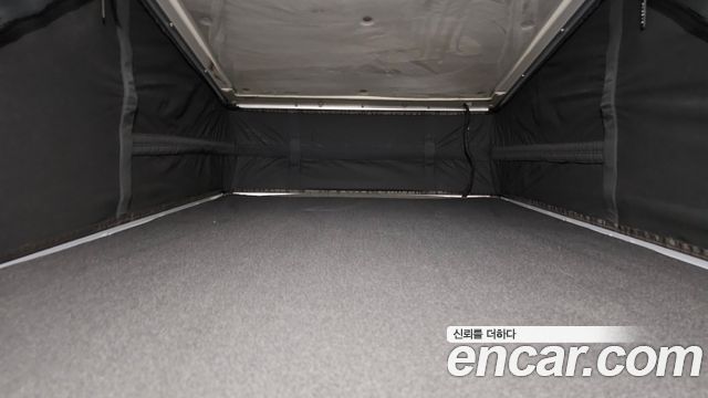 Hyundai Staria 2023 — photo 28