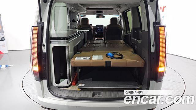 Hyundai Staria 2023 — photo 30