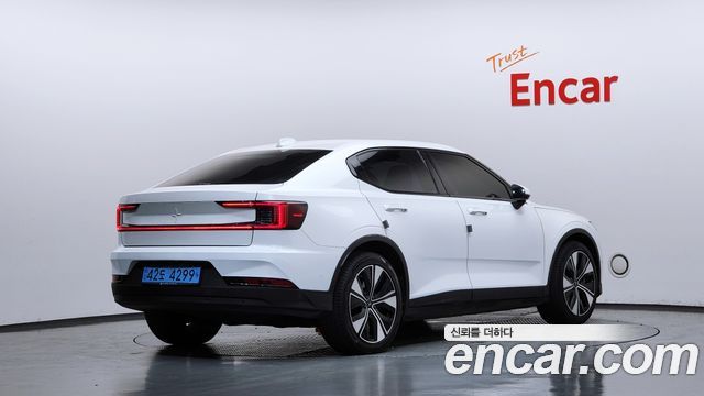 Polestar Polestar 2 2023 — photo 2