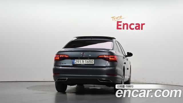 Volkswagen Jetta 2021 — photo 4