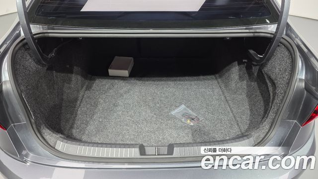 Volkswagen Jetta 2021 — photo 24