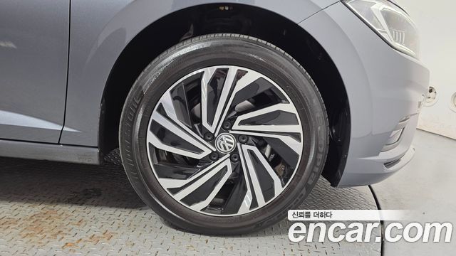 Volkswagen Jetta 2021 — photo 7