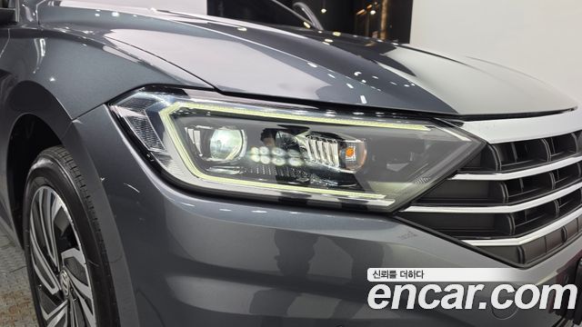 Volkswagen Jetta 2021 — photo 8