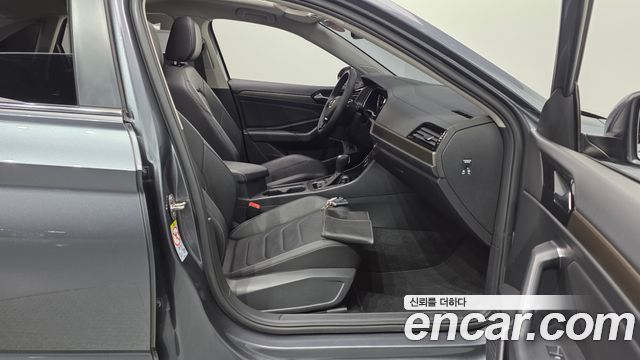 Volkswagen Jetta 2021 — photo 16