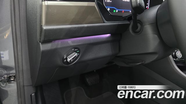 Volkswagen Jetta 2021 — photo 28
