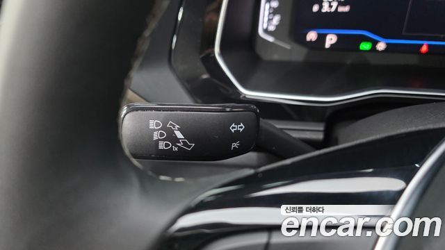 Volkswagen Jetta 2021 — photo 30