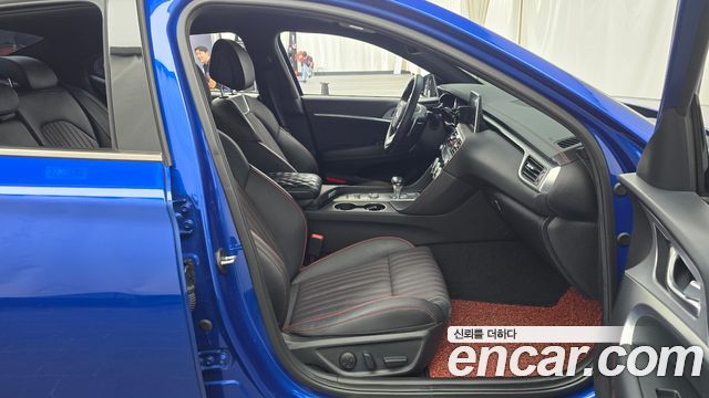 Genesis G70 2019 — photo 16