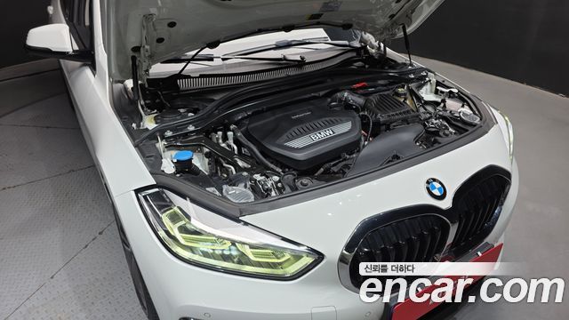 BMW 1-Series 2021 — photo 6