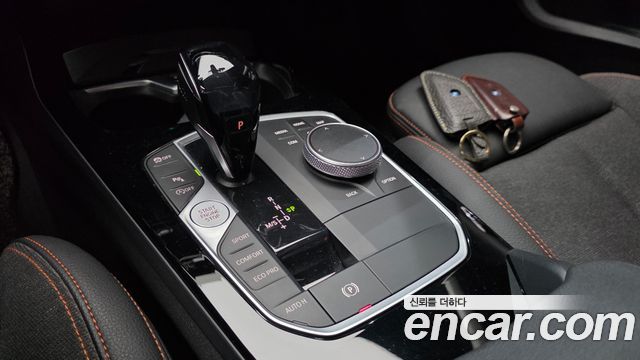 BMW 1-Series 2021 — photo 12
