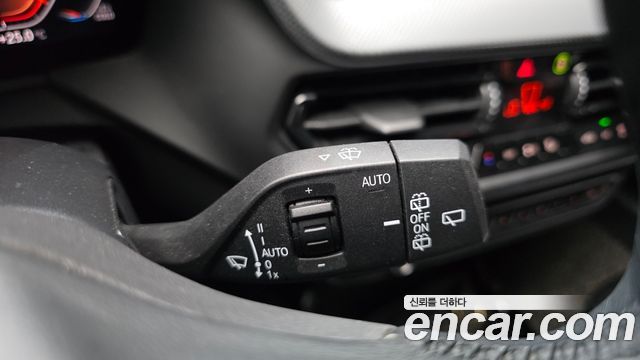 BMW 1-Series 2021 — photo 25