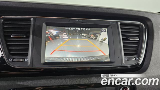 Kia Canival 2017 — photo 20