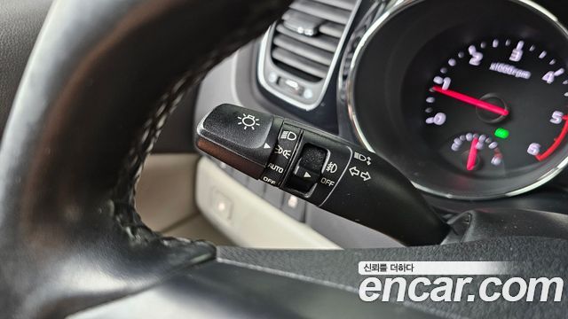 Kia Canival 2017 — photo 25