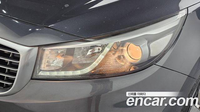 Kia Canival 2017 — photo 8