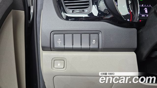 Kia Canival 2017 — photo 28