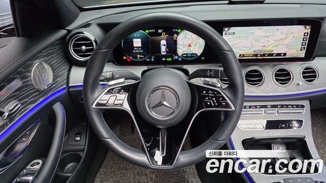 Mercedes-Benz E-Class 2022 — photo 20