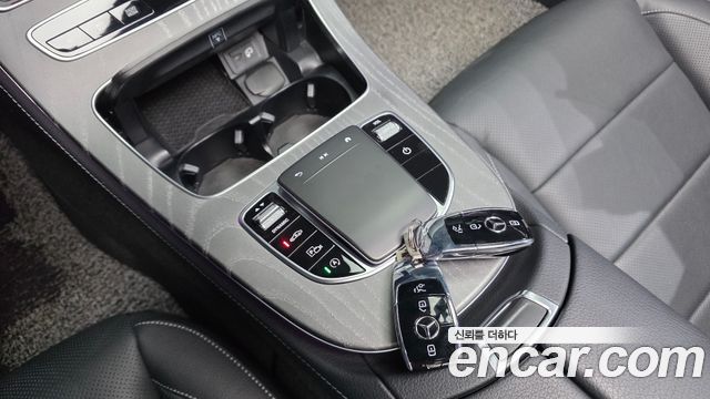 Mercedes-Benz E-Class 2022 — photo 25